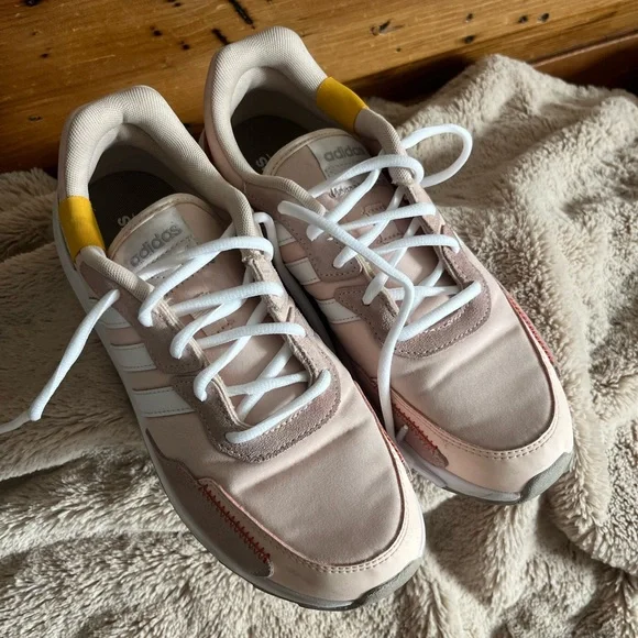 Adidas Light Pink and White Shoes - Picture 2 of 14